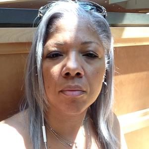 Meet your Posher, Renee